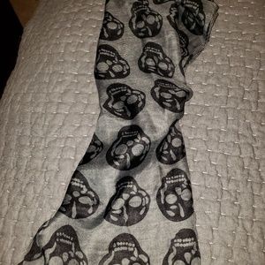 Skull Scarf